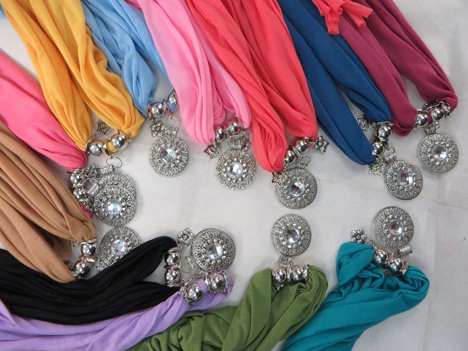 pendantscarf07tb