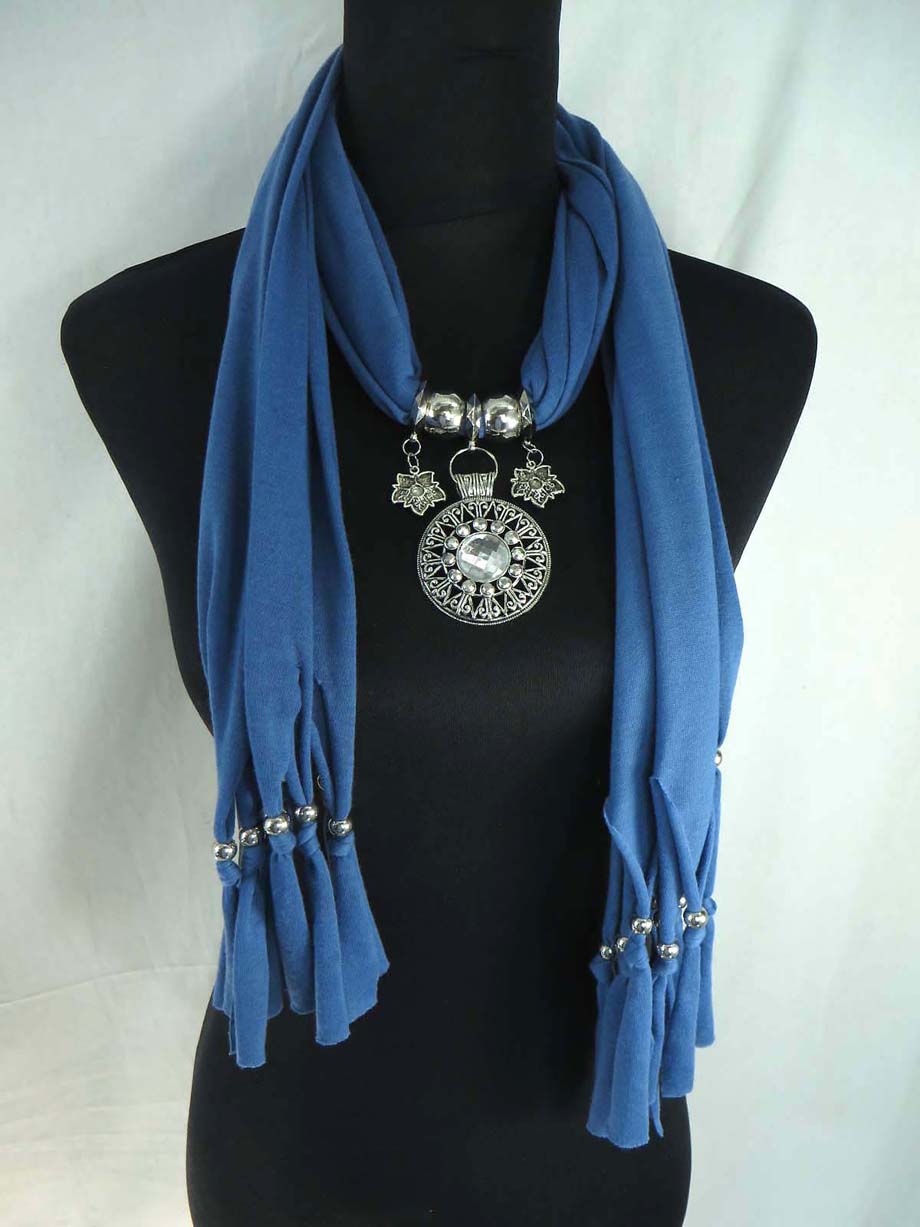 pendantscarf07xe