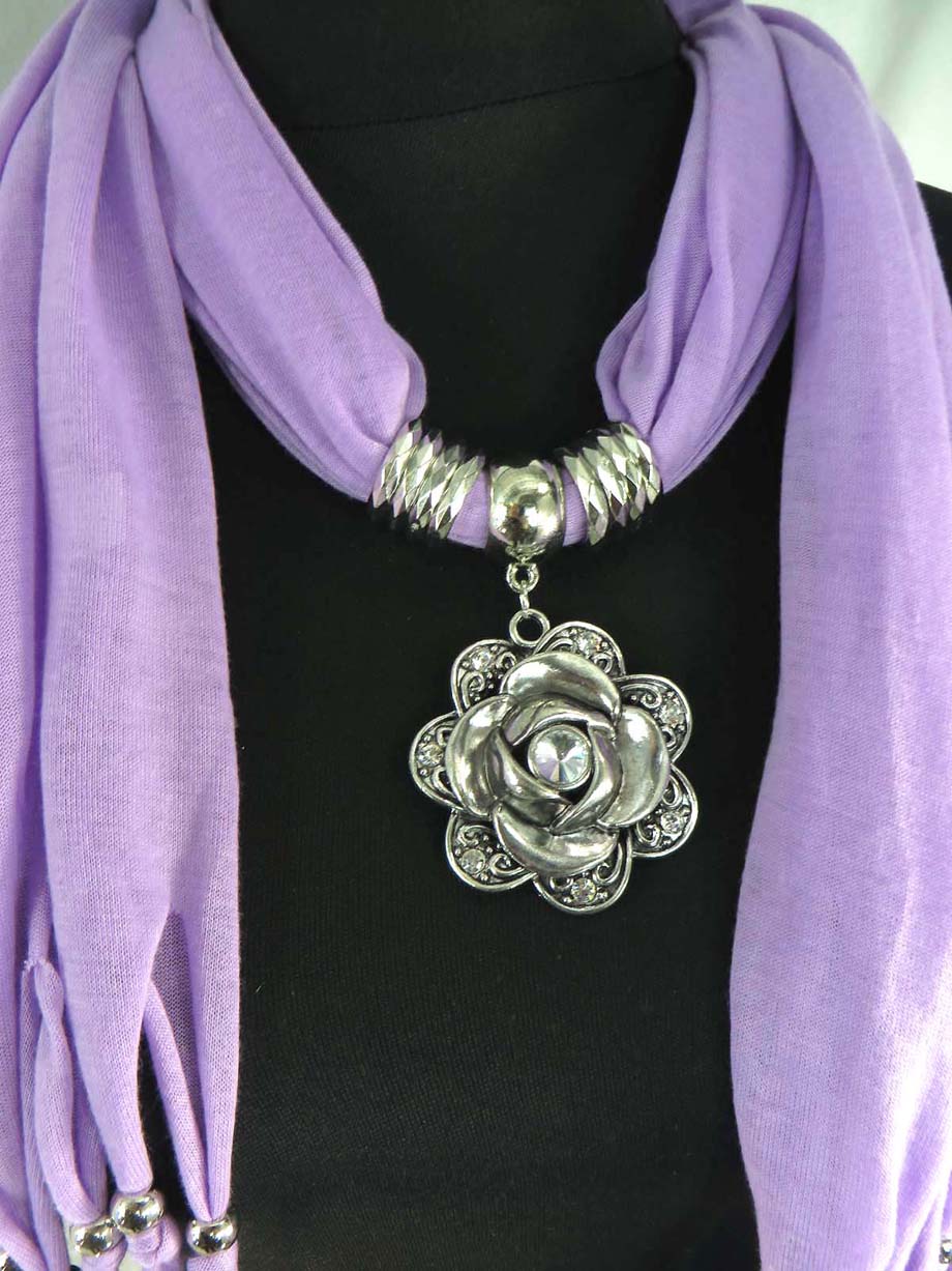 pendantscarf08tl