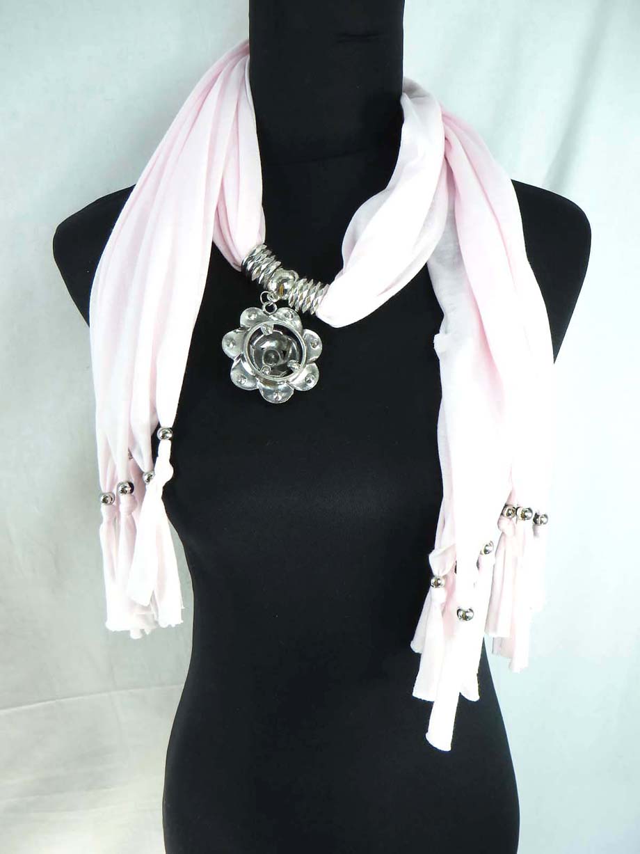pendantscarf08tq