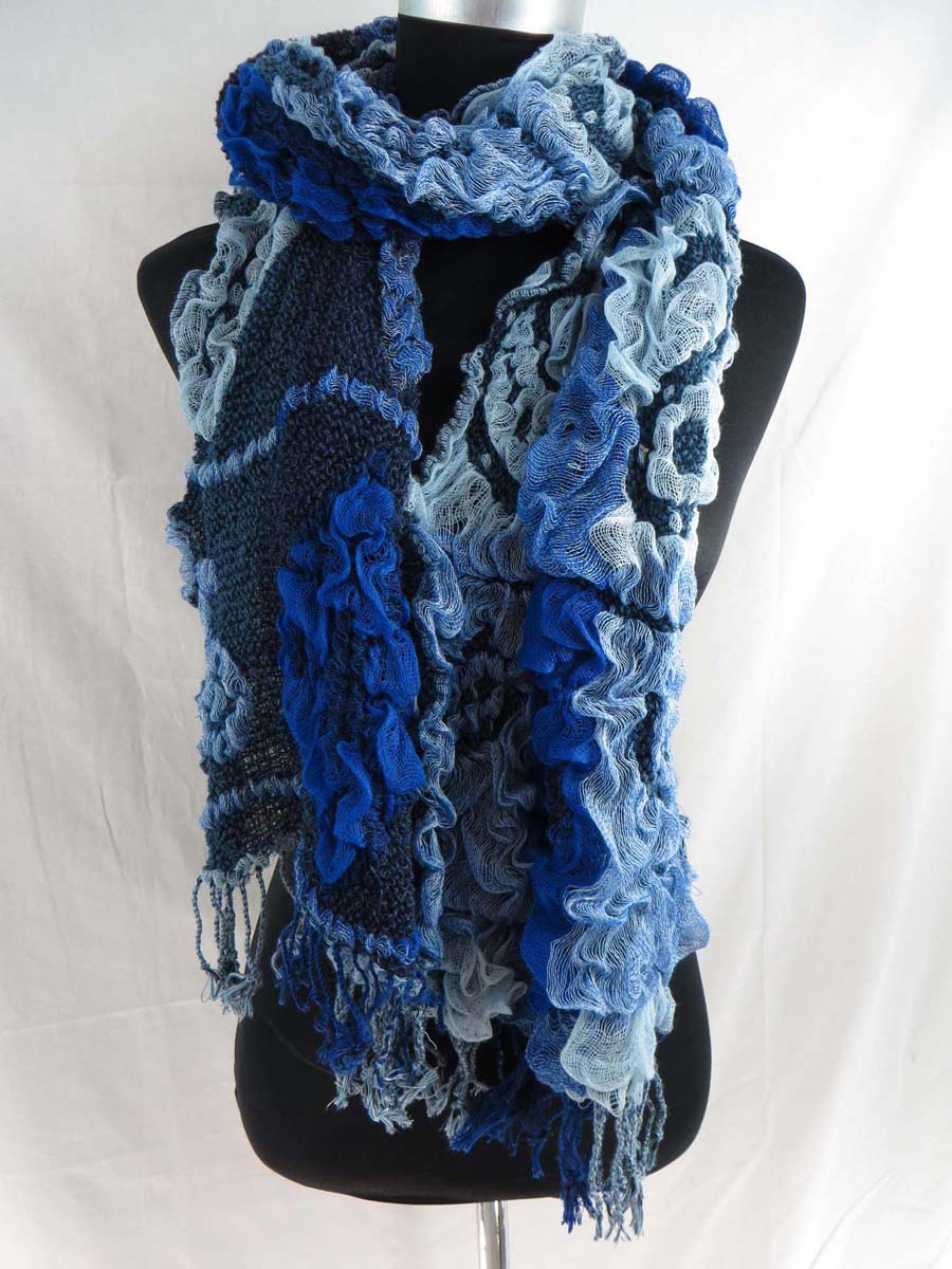 bubblescarf01mr4t