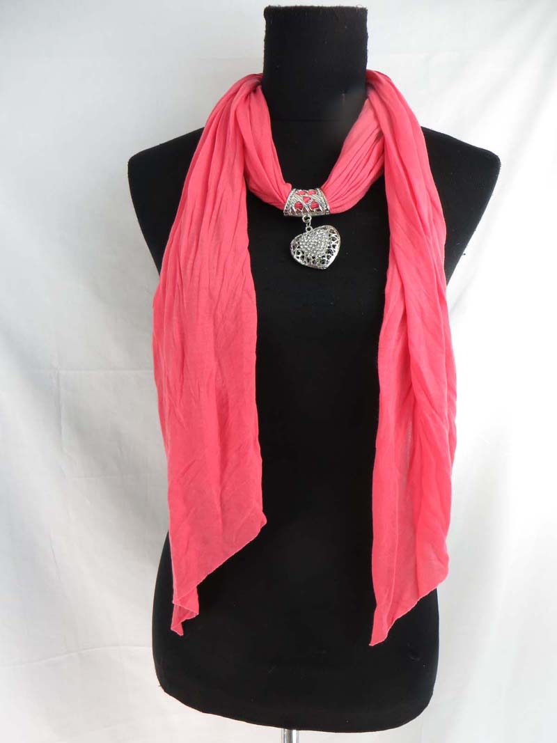 pendantscarf111mr3x