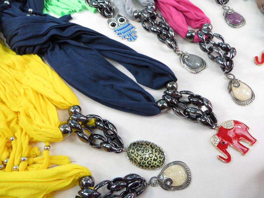 pendantscarf113mr7b