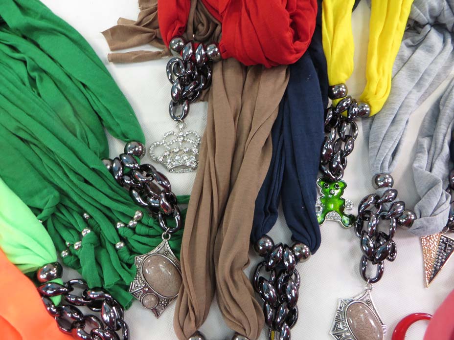 pendantscarf113mr7f