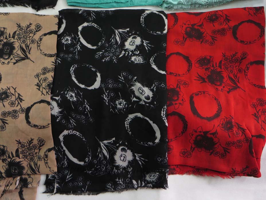 scarf97mr1d