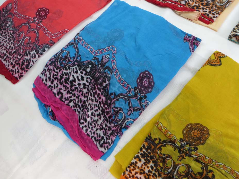 scarfsarong28mr4d