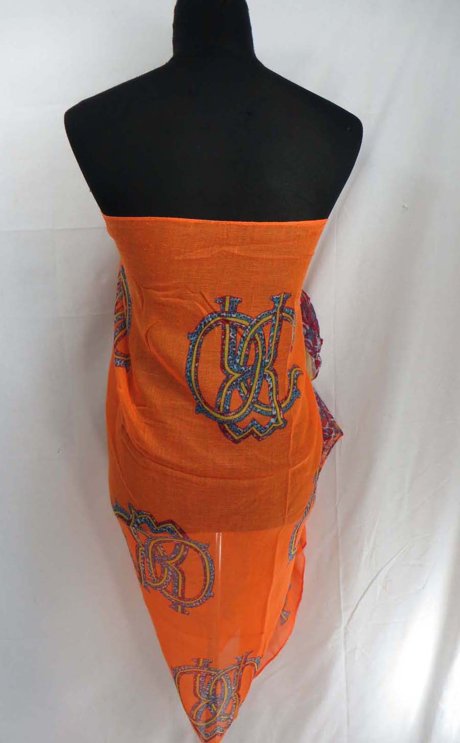 scarfsarong28mr4zb