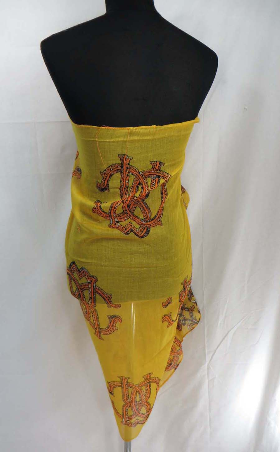 scarfsarong28mr4zv