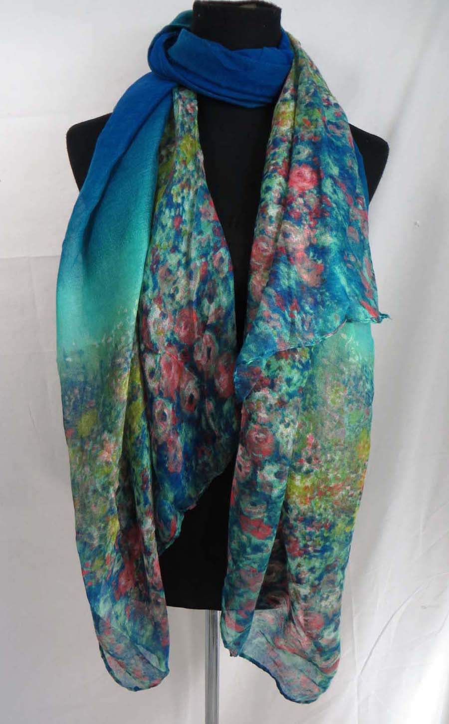 scarfsarong29mr4v
