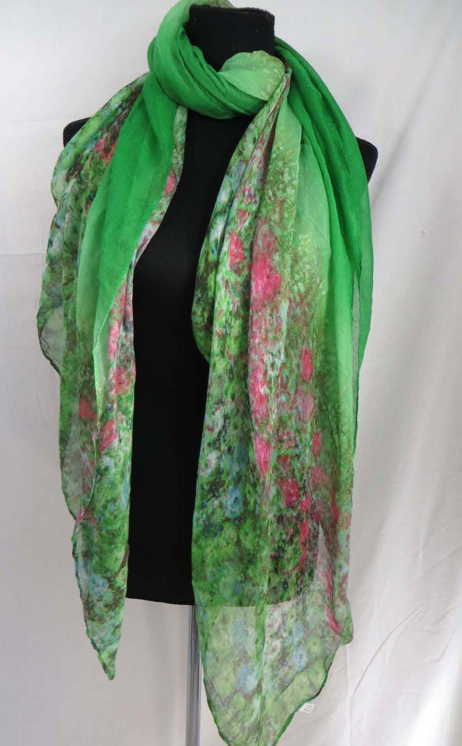 scarfsarong29mr4zj