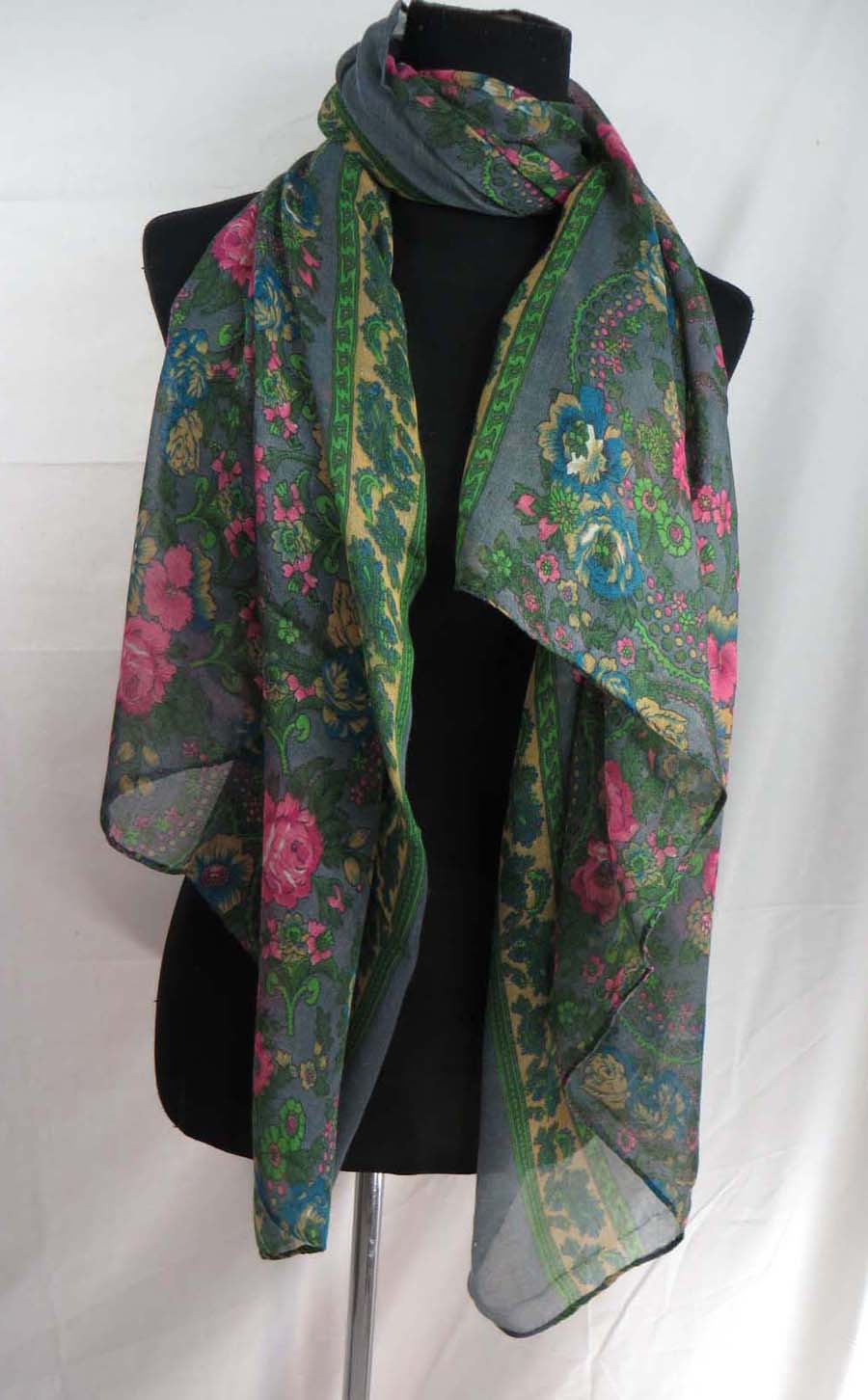 scarfsarong41ml3zk