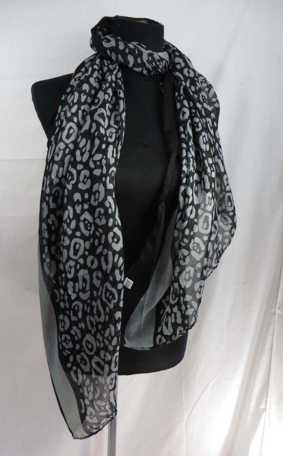scarfsarong42ml3zw