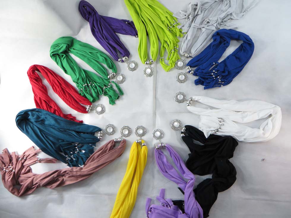 pendantscarf100dr5a