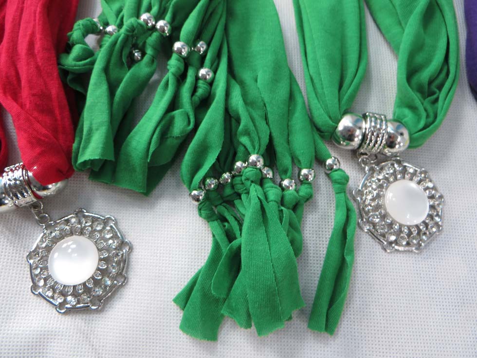 pendantscarf100dr5h