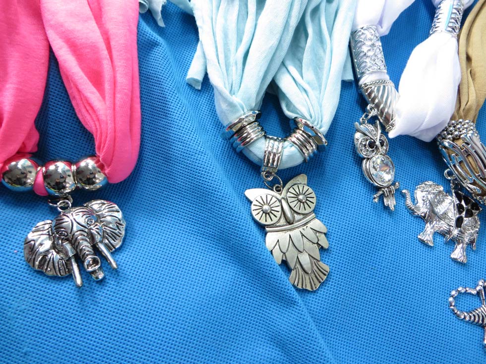 pendantscarf101dr5kai