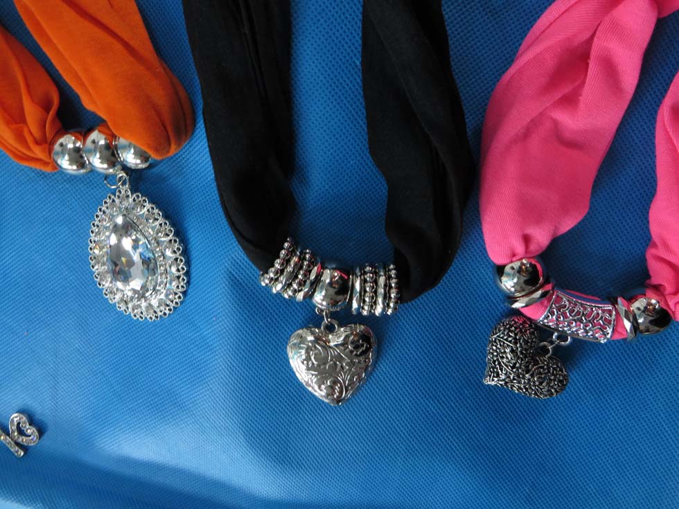 pendantscarf101dr5kf