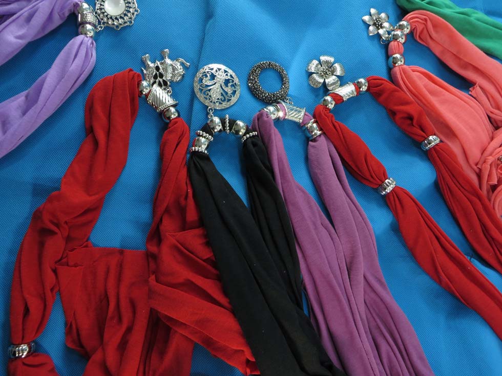 pendantscarf101dr5ki