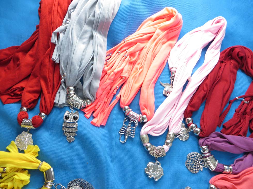 pendantscarf101dr5kk