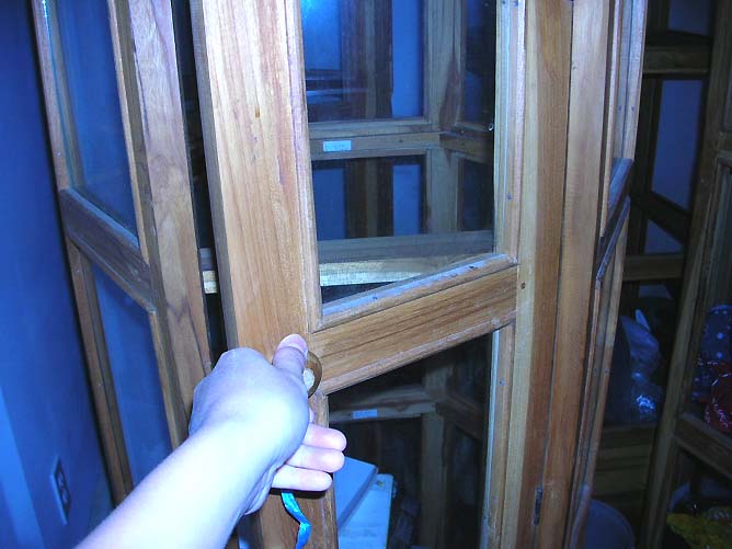 display-furniture-100c