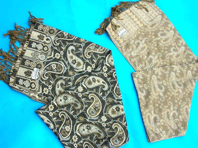 gold-silver-thawls-cashmere-b