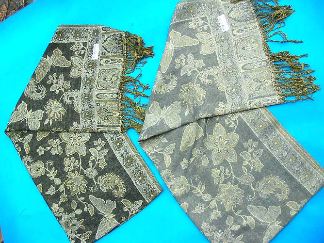 gold-silver-thawls-cashmere-c