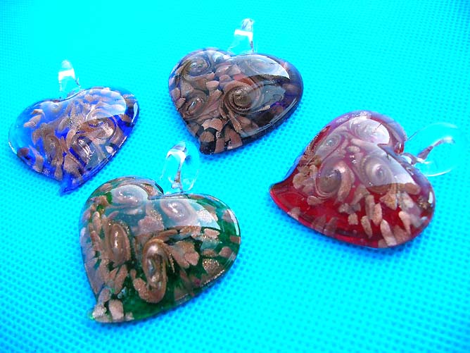 hand-blown-glass-pendant-04