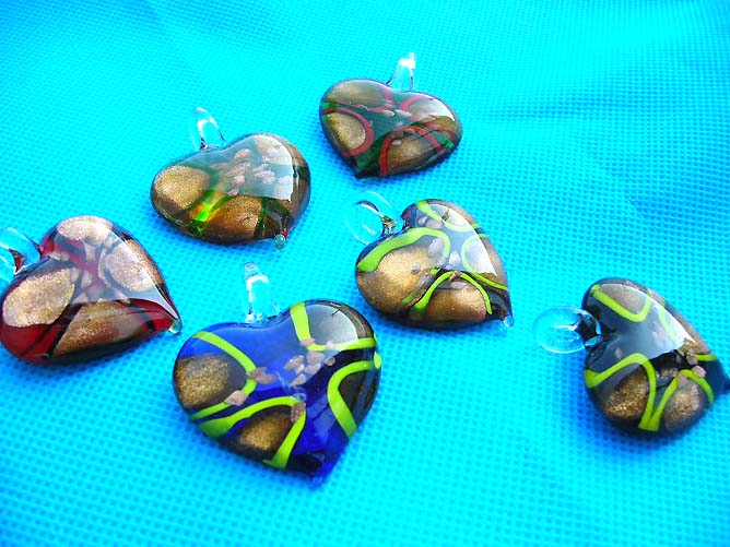 hand-blown-glass-pendant-06