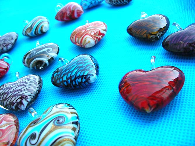 hand-blown-glass-pendant-11a