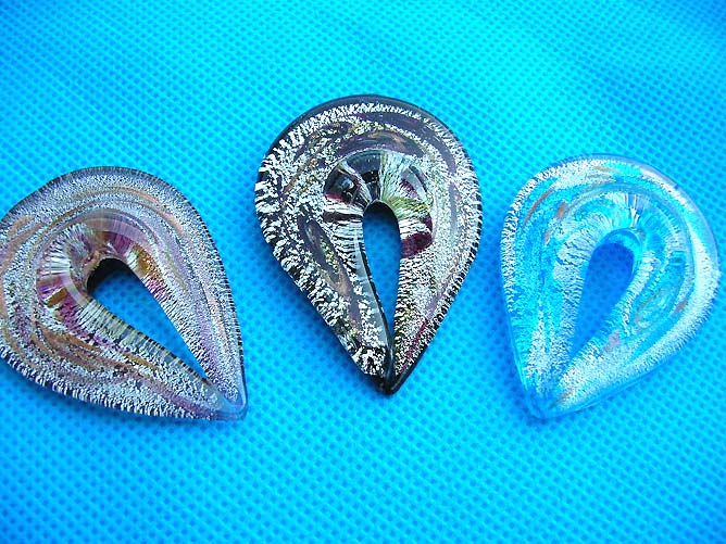 hand-blown-glass-pendant-15b
