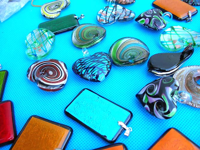 hand-blown-glass-pendant-80mix05
