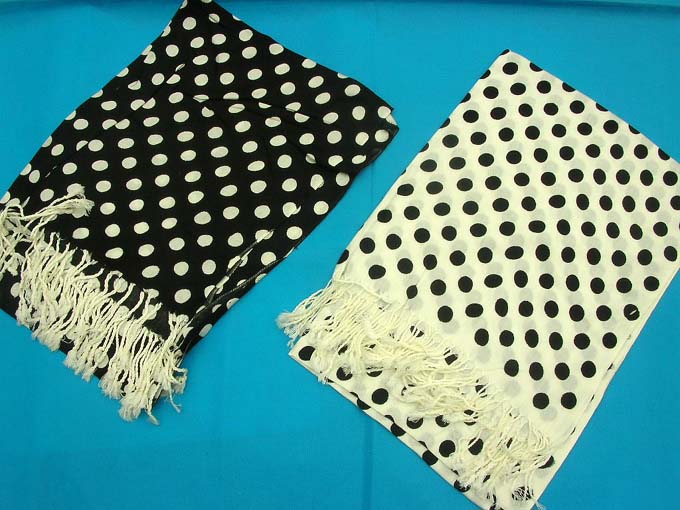 black-wite-poker-dots-scarves-1a