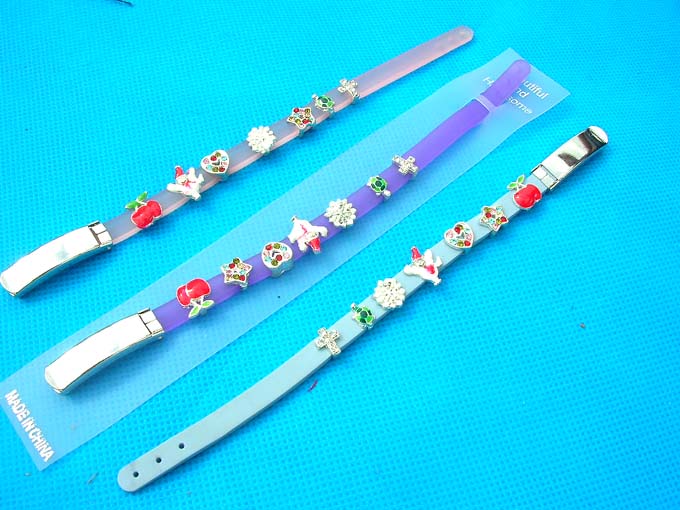 bubber-charm-bracelet-1