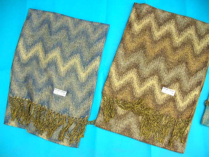 metalic-thread-pashmina-shawl-1d-large-wave